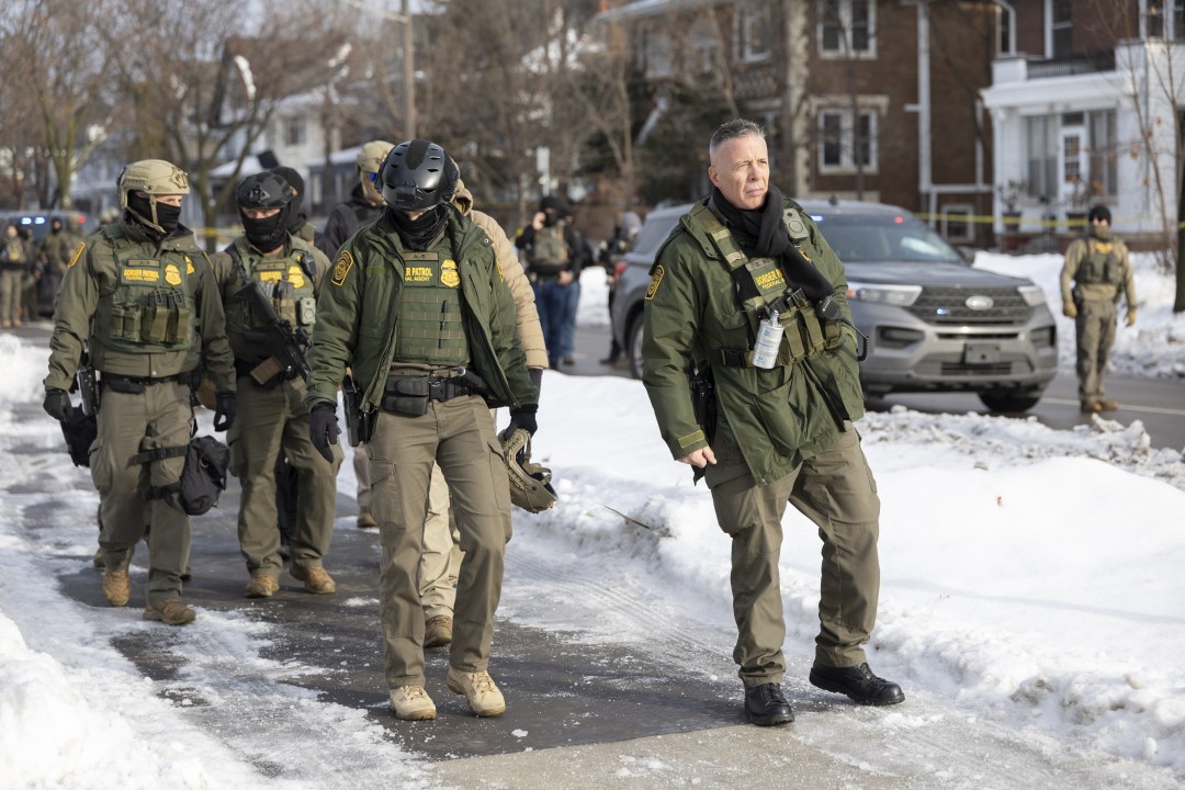 ICE profiling off-duty cops requiring citizenship papers: PD chiefs