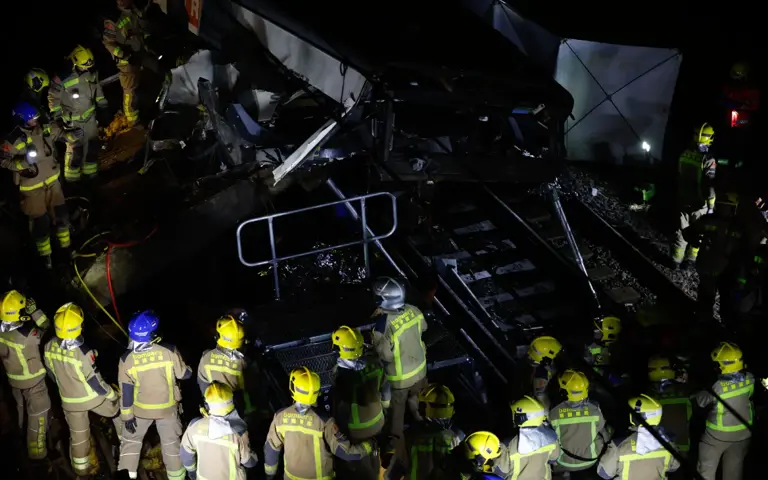 1 dead, 4 seriously injured in train accident near Barcelona