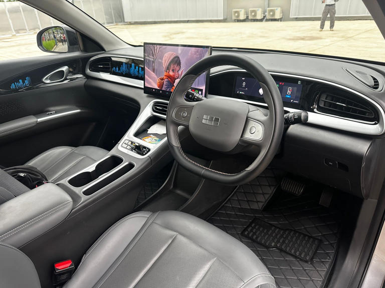 First drive Geely EX2, mobil listrik imut, RWD, dan bertenaga besar