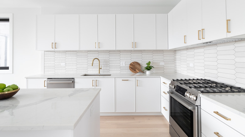 Erin Napier's stunning backsplash idea makes a basic kitchen more ...
