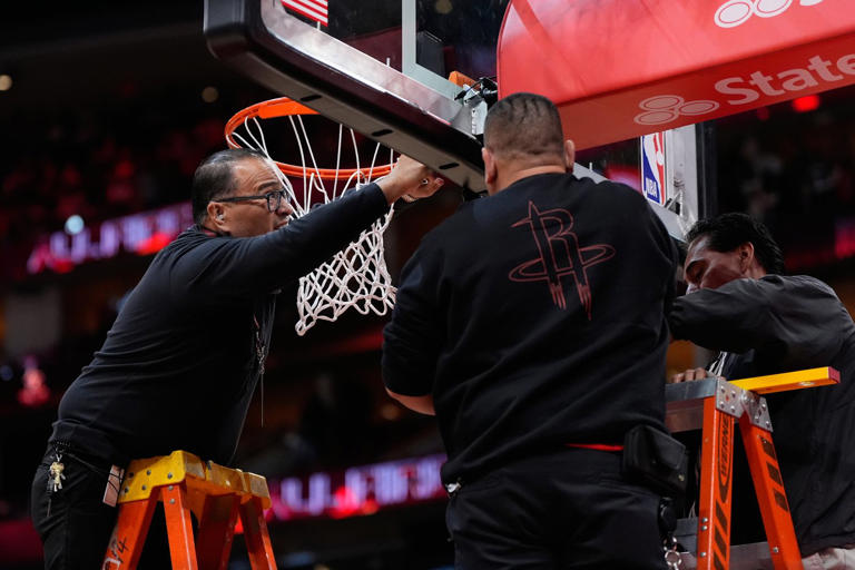 Sengun just misses triple-double and powers Rockets' comeback win over ...