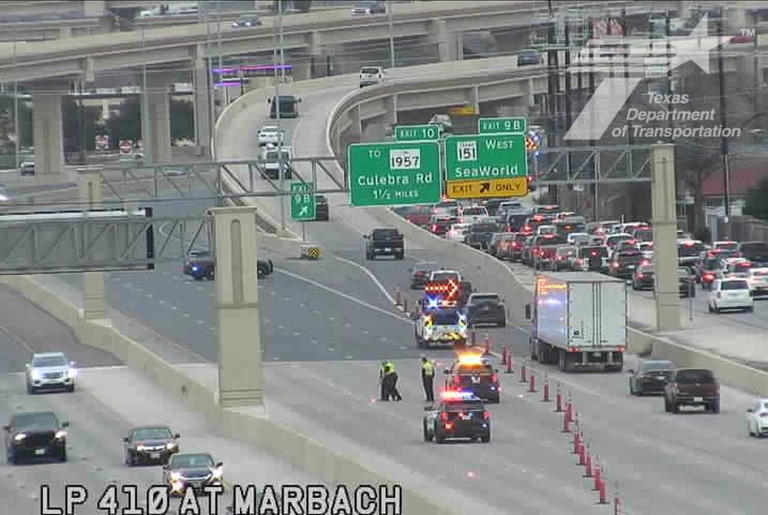 Major crash shuts down Loop 410, forcing San Antonio drivers to exit