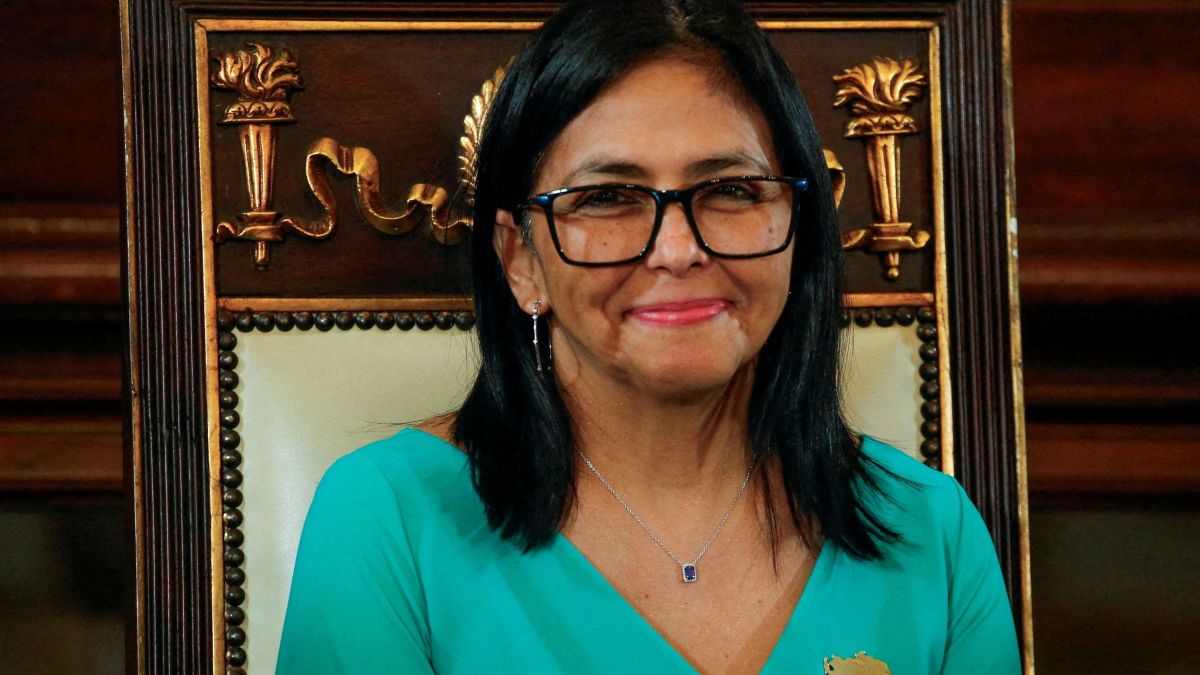 Venezuela recebeu US$ 300 milhões com venda de petróleo, diz Rodríguez