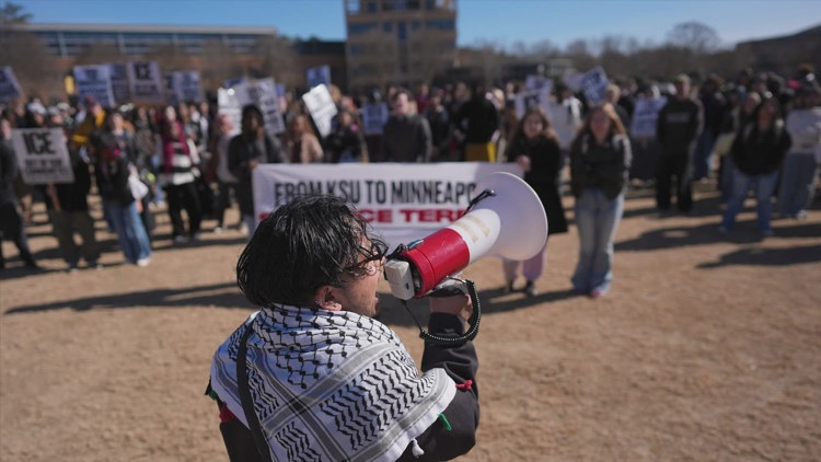 Protesters in Fort Worth decry recent ICE arrests, cite fears for ...