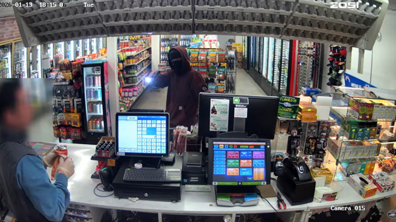 Deputies seek suspects in string of armed robberies in Pierce County, WA