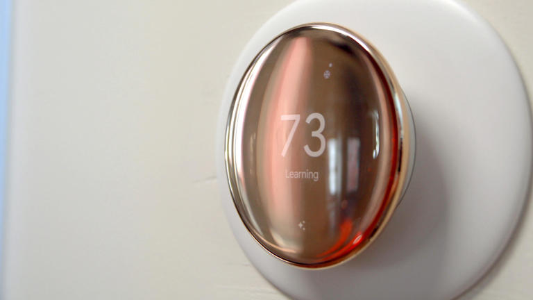 This simple thermostat change lowered my bill without making my home ...