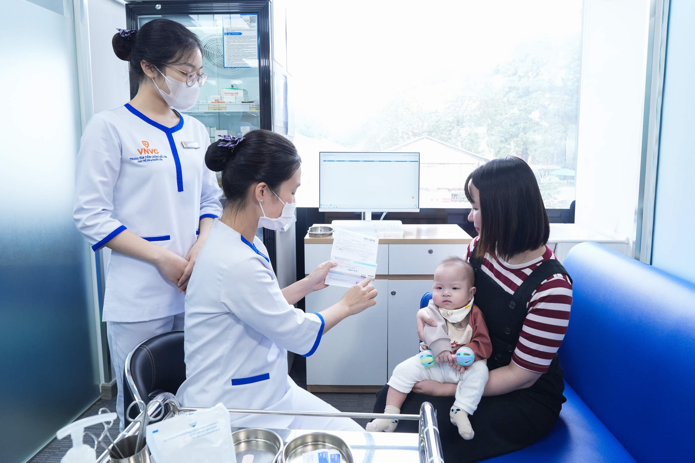 Tại sao trẻ khỏi RSV thường bị khò khè kéo dài?