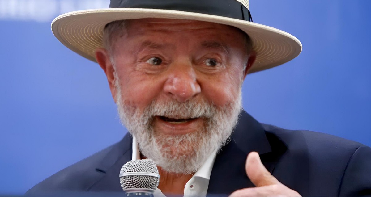 Prefiro coçar outras coisas, diz Lula sobre não ter celular