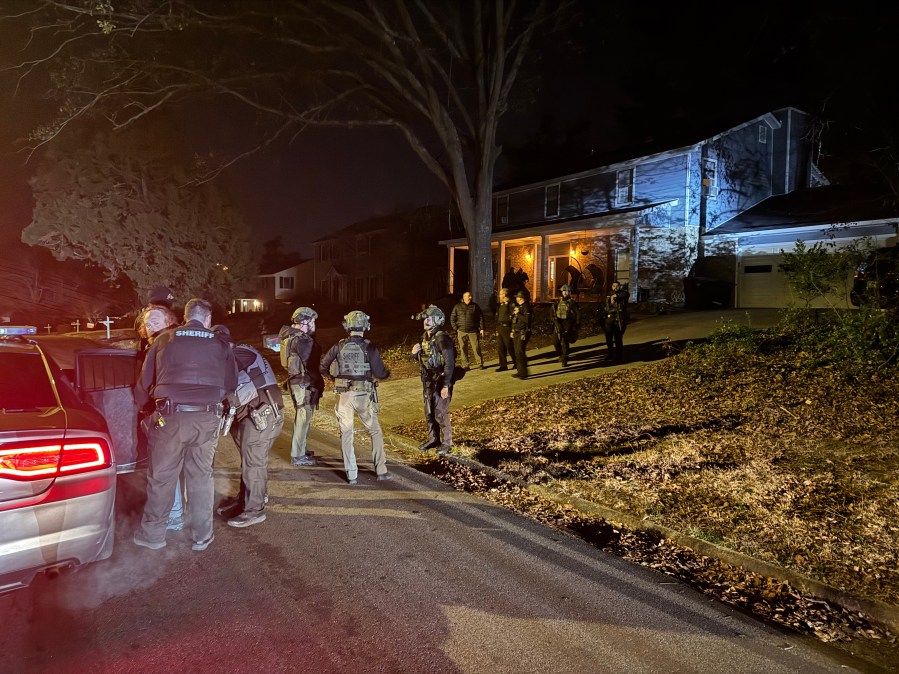 RCSO SWAT team responds to Fox Hall Circle after reports of shots fired ...