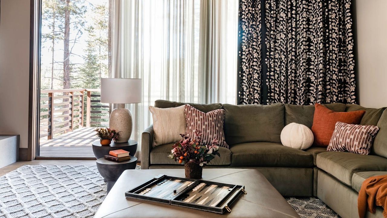 7 Curtain Trends That Interior Designers Are Choosing for 2026 — The ...