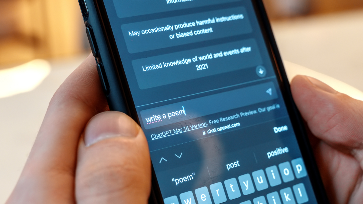 ChatGPT aplica filtro de seguridad para detectar menores de edad