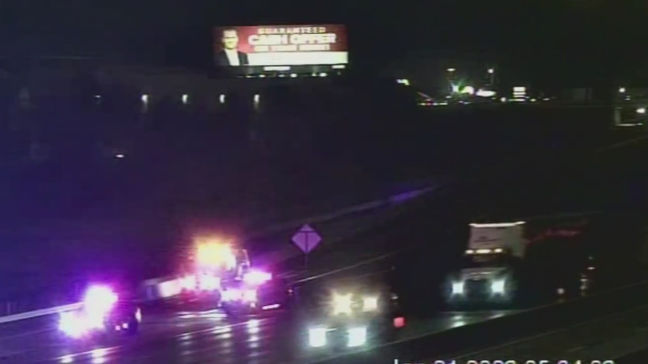 Grand Prairie police chase ends in fatal crash near Dallas, police say