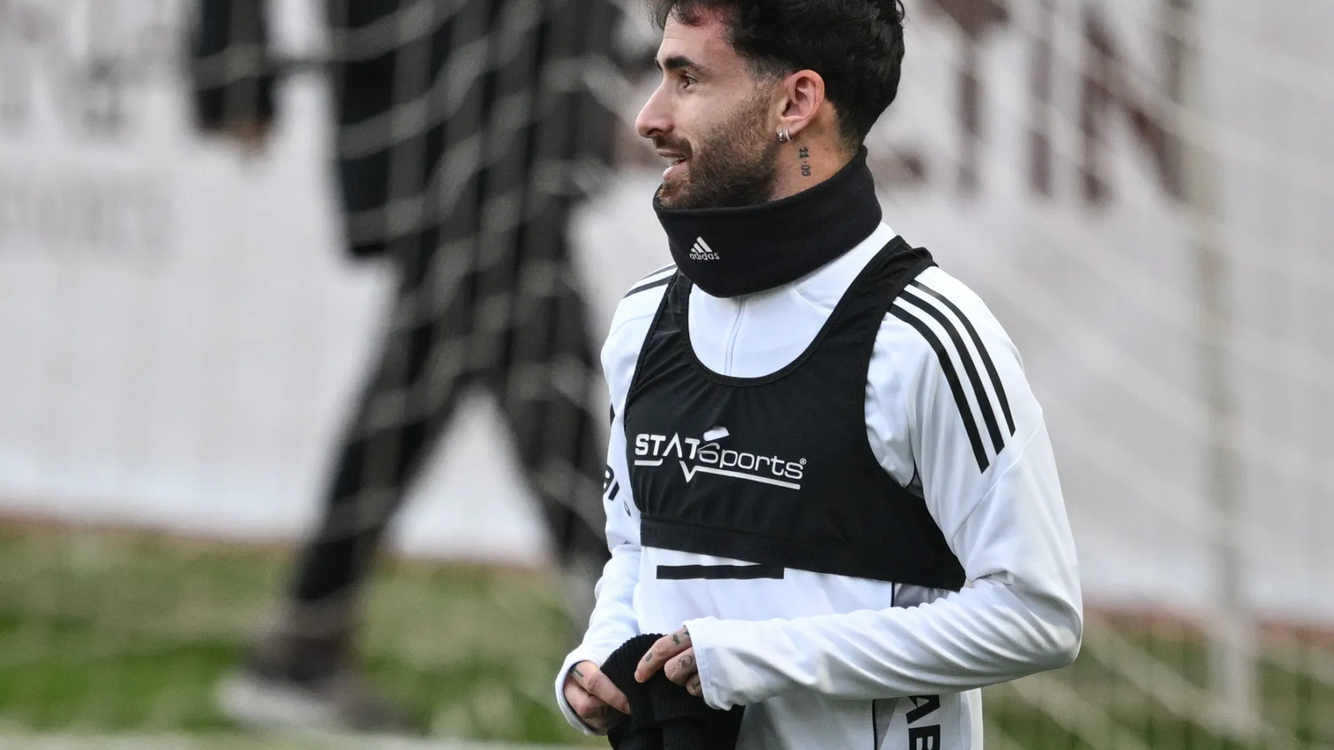 Novela perto do fim. Rafa já está em Portugal para assinar pelo Benfica