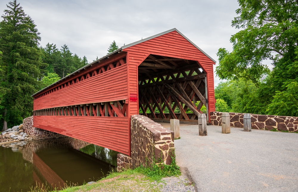 17 historic covered bridges you can still drive through in the US