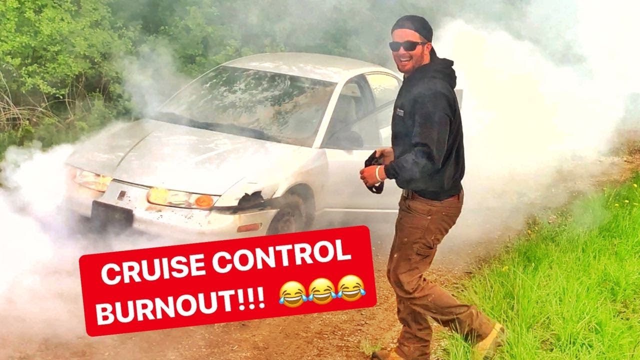 Longest Saturn burnout ever! Both tires exploded