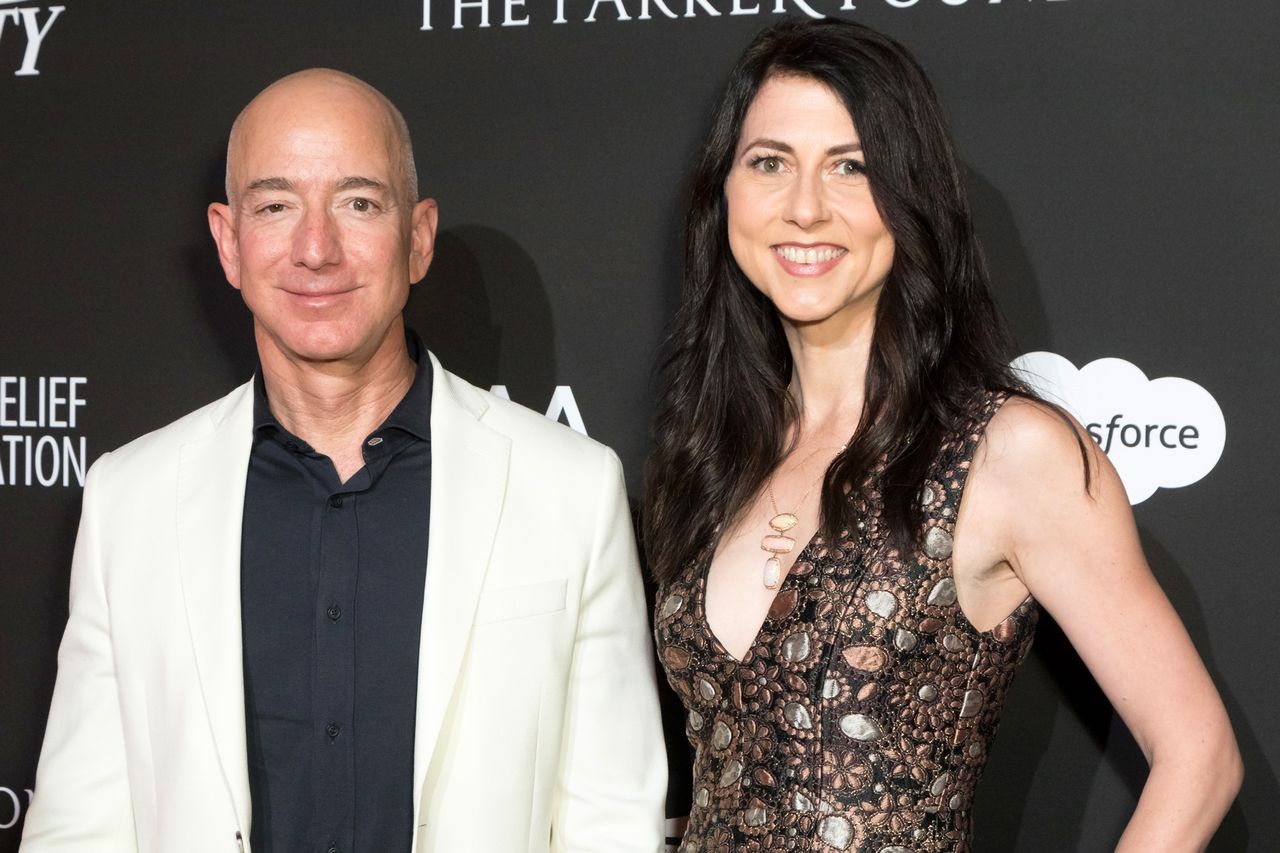 Who is Jeff Bezos’ ex-wife? What to know about MacKenzie Scott (and her ...