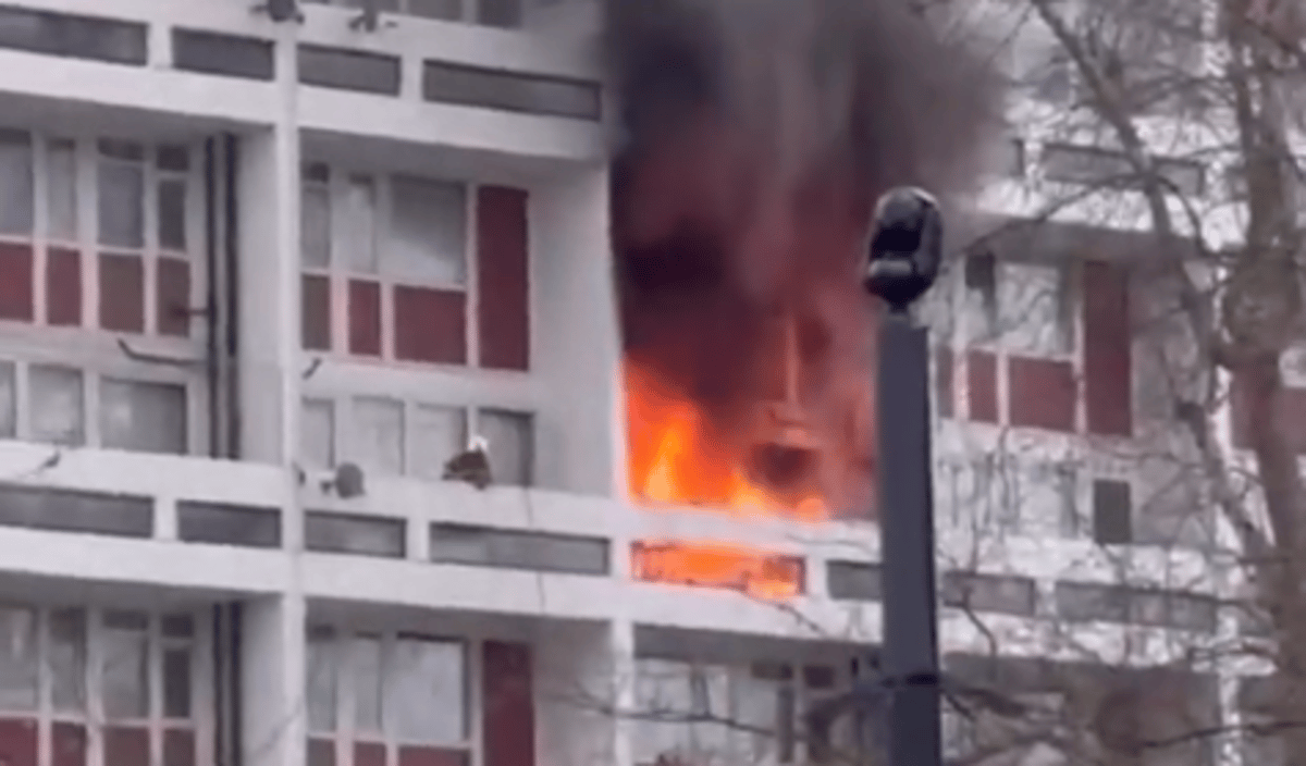 Children raced to hospital after fire rips through south London flats