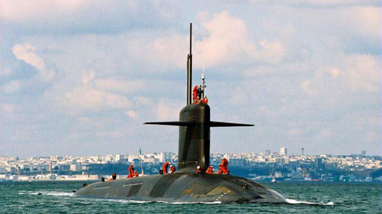 Un sous-marin nucléaire lanceur d’engins, qui est basé à l’Île-Longue. // Source : Marine nationale