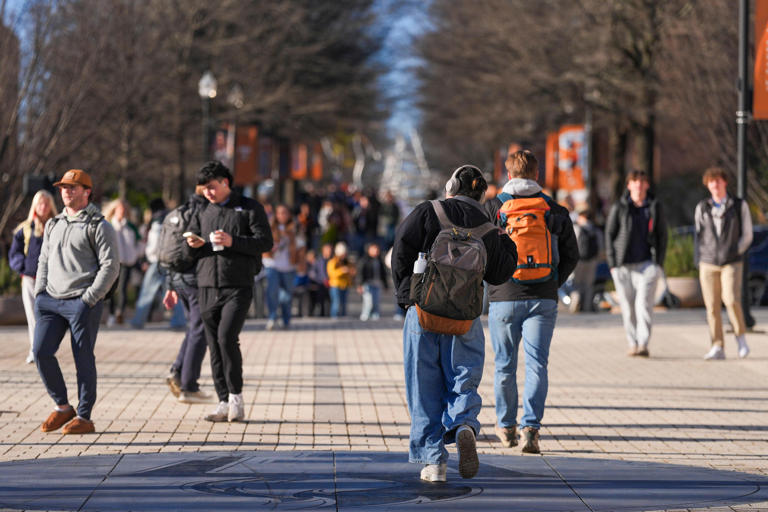 University of Tennessee raises minimum wage by $3. Here's the new rate