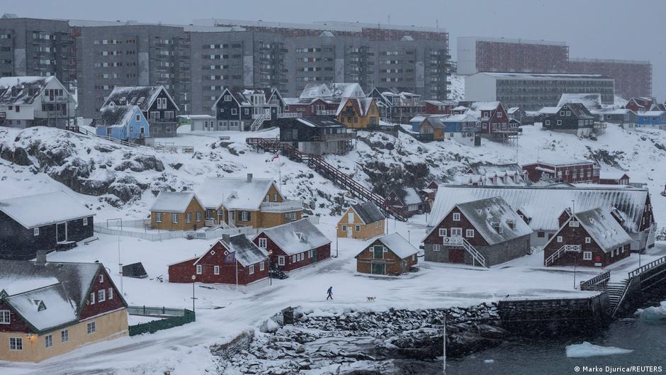 Greenland: EU suspends work on US trade deal over dispute