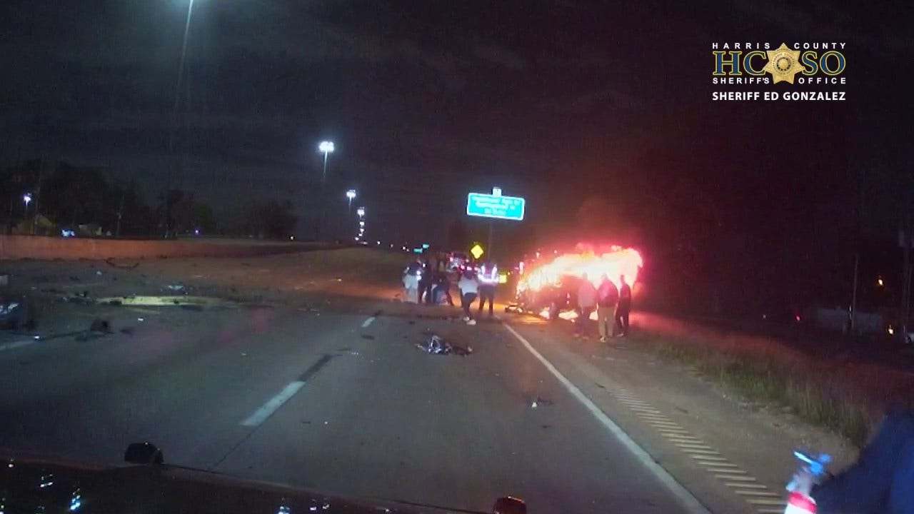 Video: Driver rescued from burning car after wrong-way crash on Tomball ...