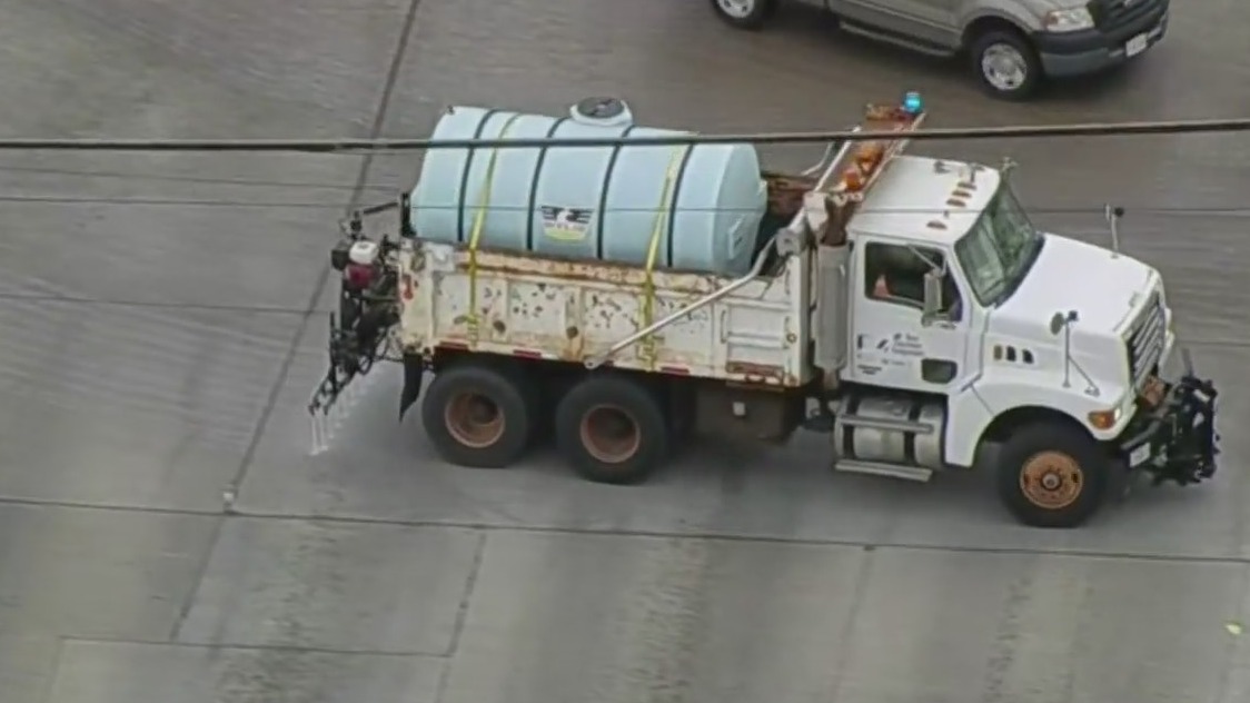 TXDOT, NTTA treating roads ahead of winter storm in North Texas