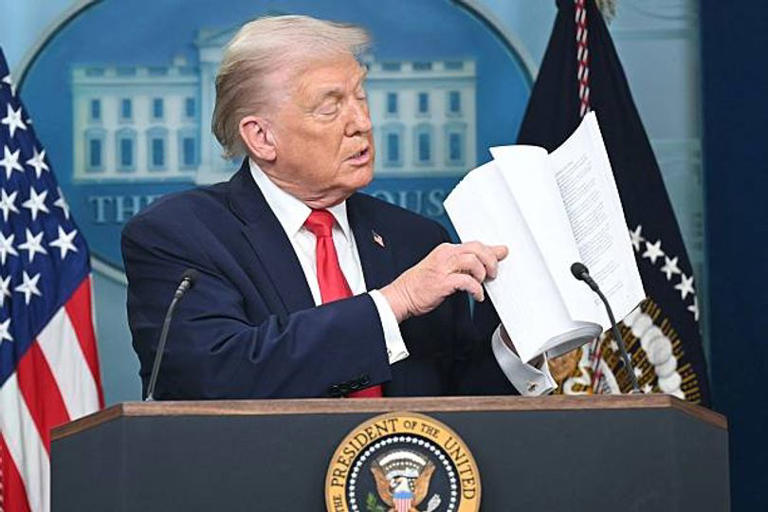 Trump casi sufre una lesión grave en la Casa Blanca en medio de la ...