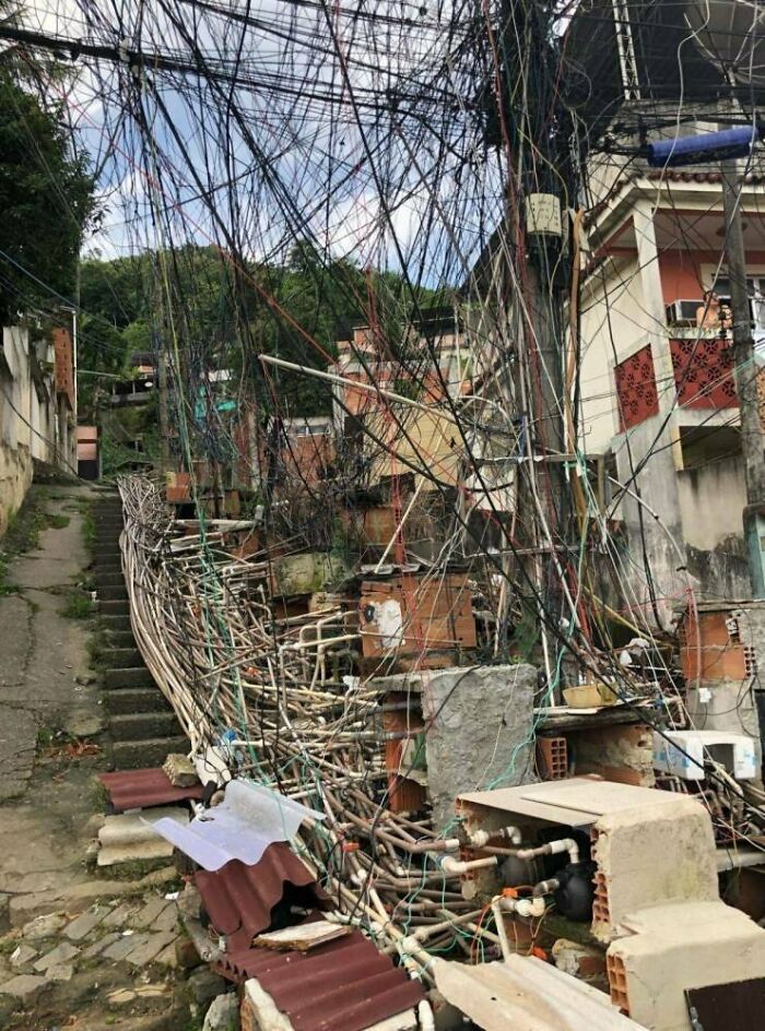 Redditors Share 18 Of The Worst Work Safety Examples Ever