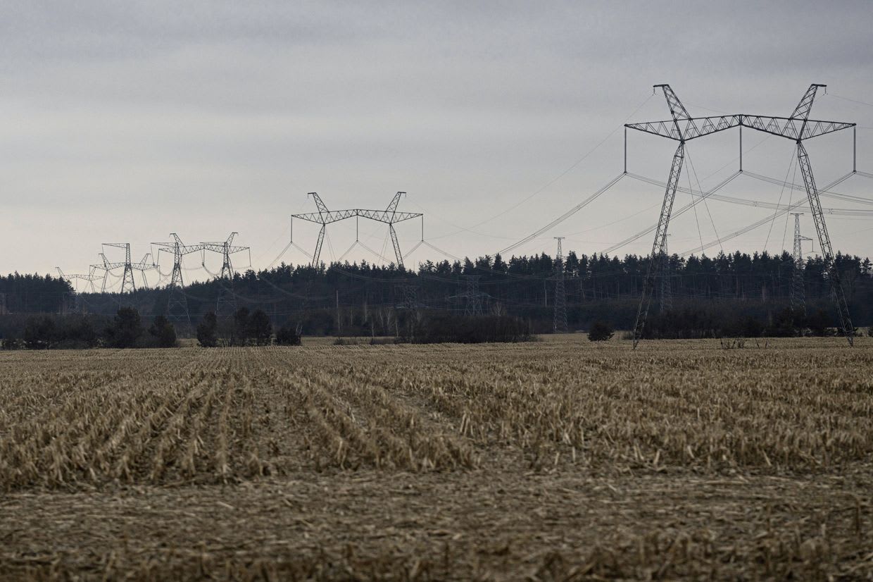 Top Ukrainian energy official killed at electrical substation<br><br>