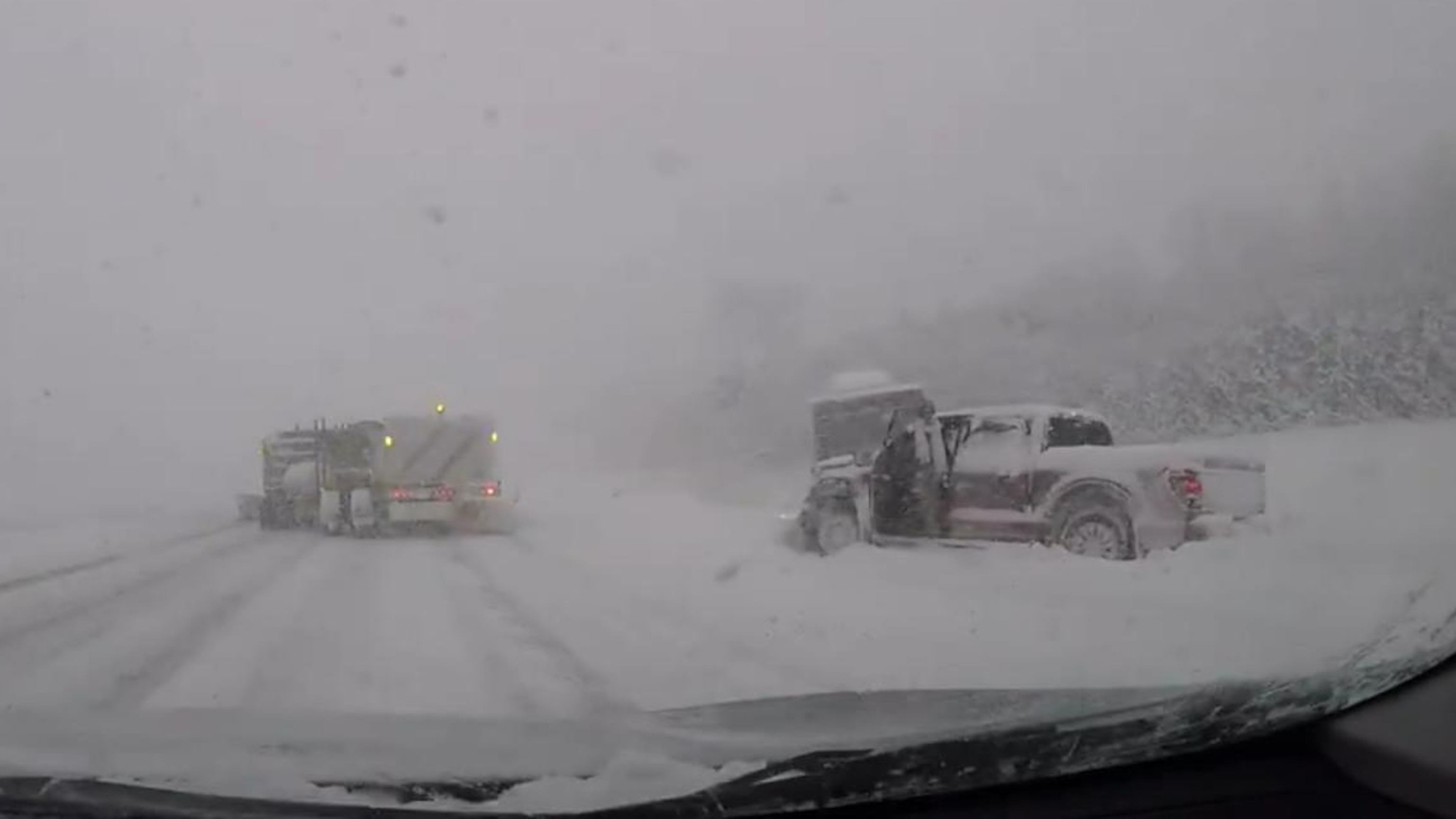 Potentially historic ice and snow storm brewing in US