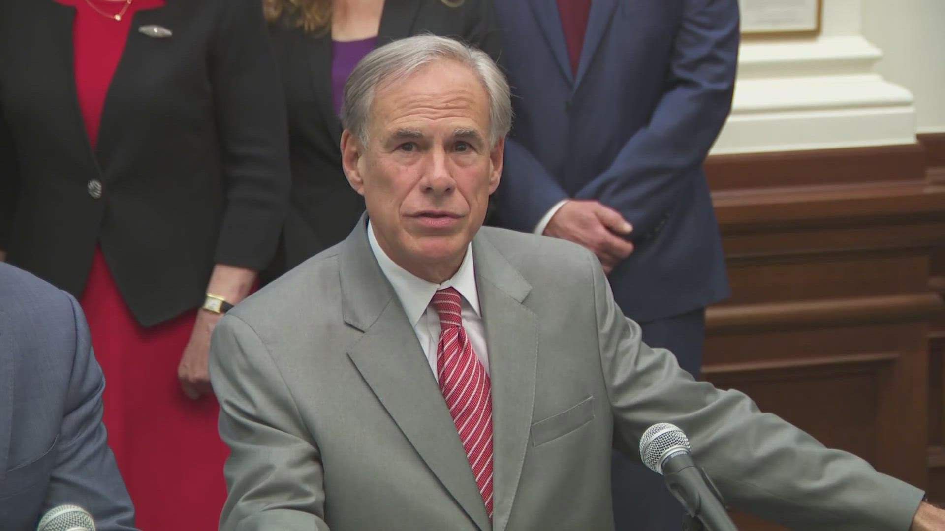 Texas Gov. Greg Abbott says White House must 'recalibrate' ICE tactics