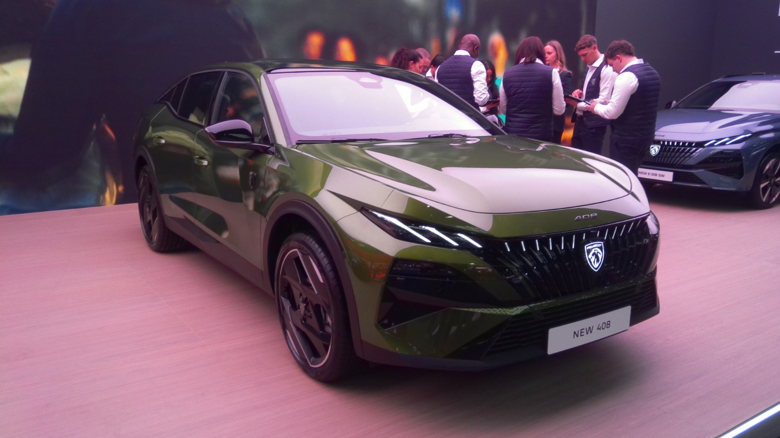 Photos - Nouvelle Peugeot 408 restylée : jusqu’à 240 ch et logo ...