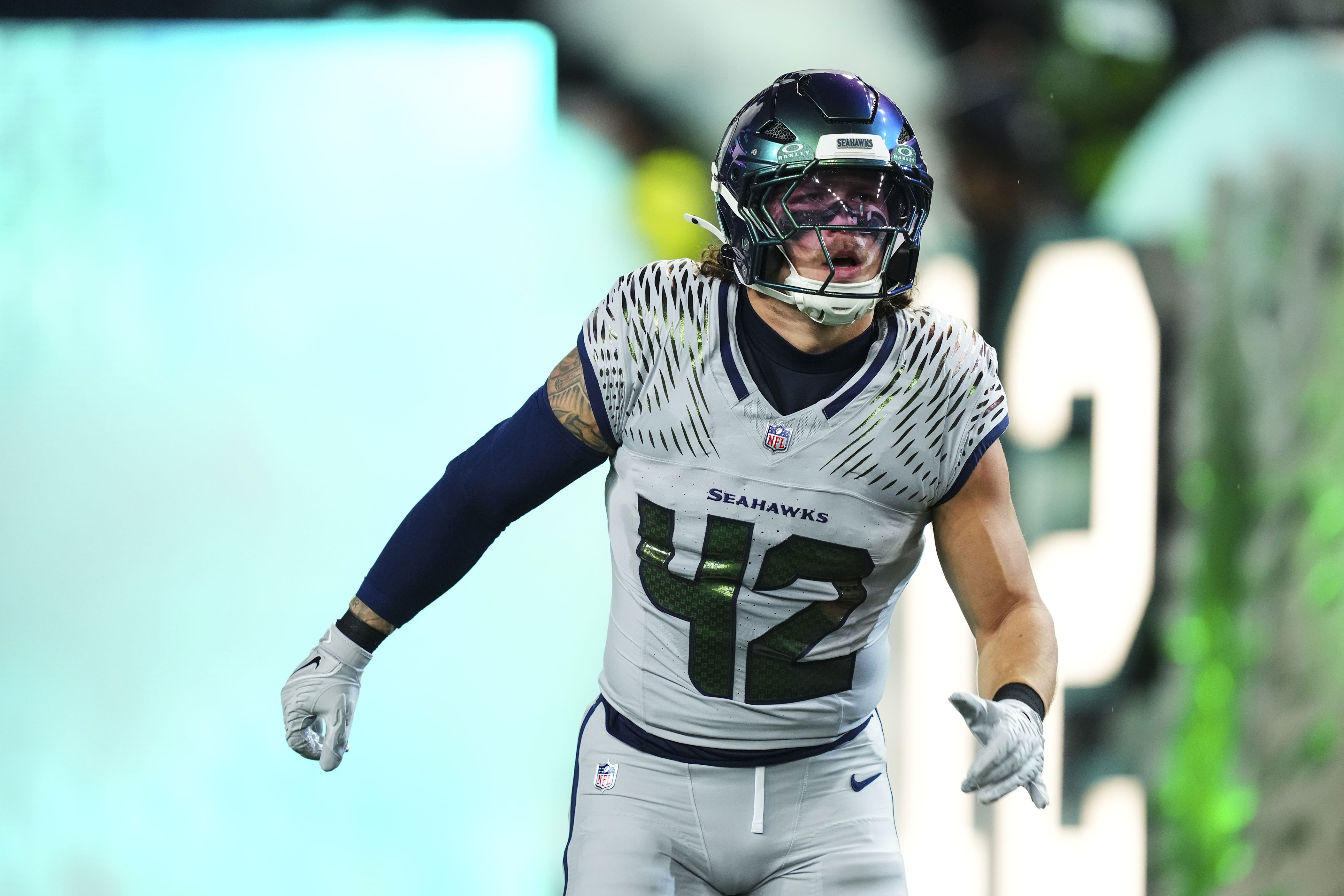 Pre-snap reads 1/21: Drake Thomas emerging as key figure for Seahawks D