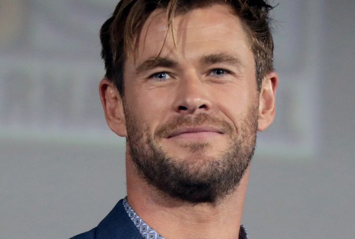 15 Hollywood celebrities that live far from California<br><br>