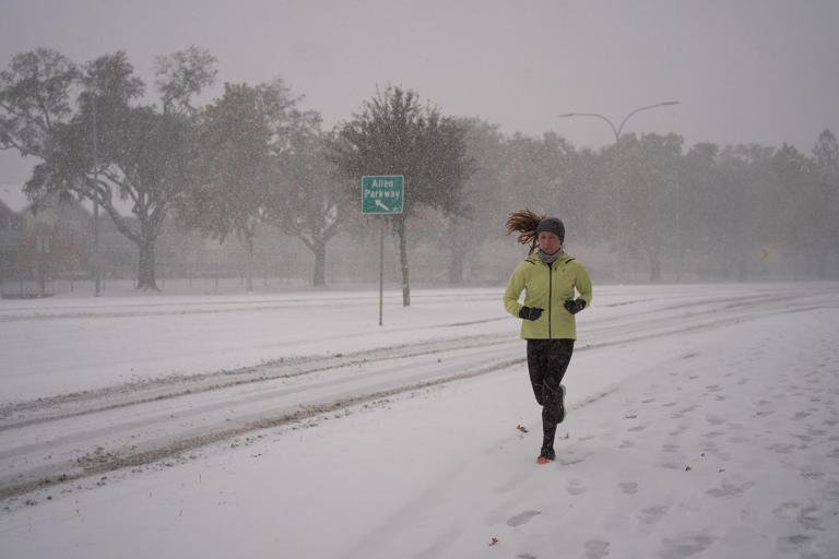 Winter storm rages toward two-thirds of the US