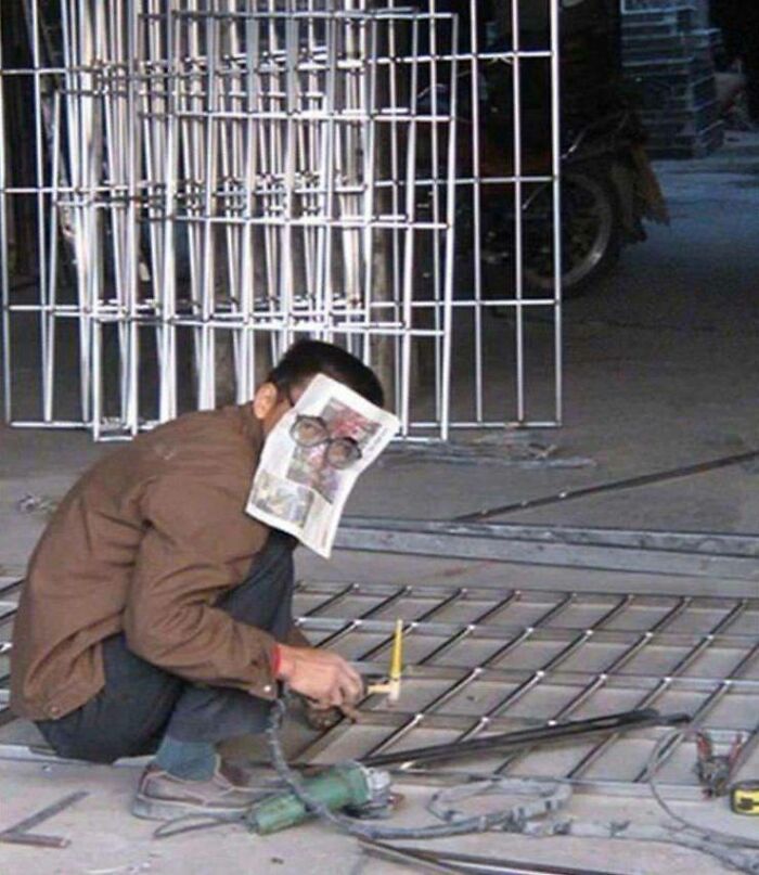 Redditors Share 18 Of The Worst Work Safety Examples Ever