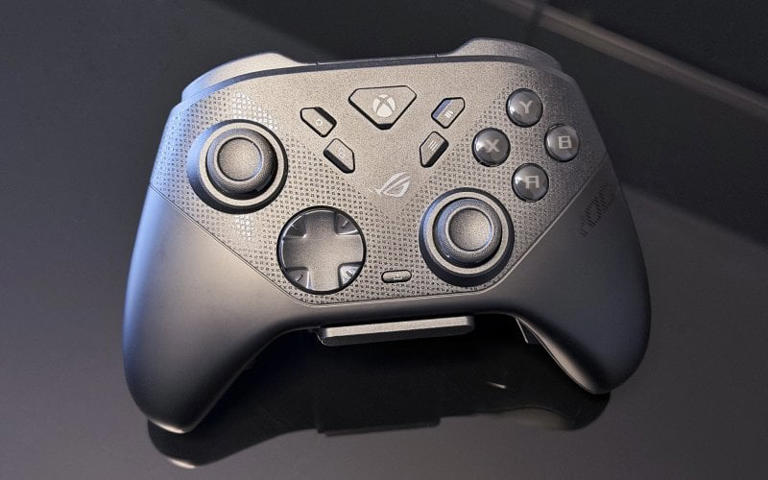 ASUS ROG Raikiri 2, la recensione del pro controller wireless per PC e ...