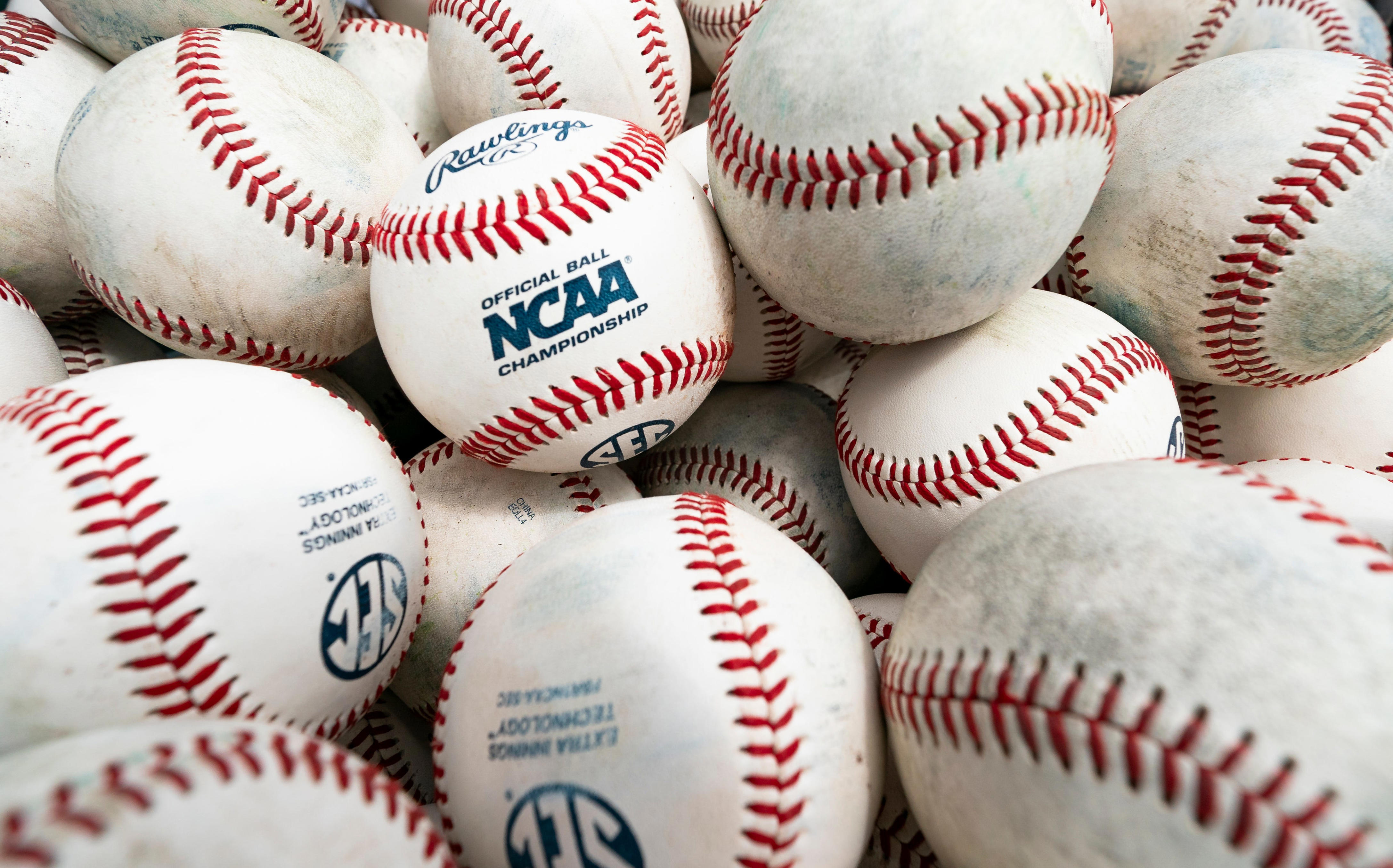 Texas pitcher Dylan Volantis named SEC co-pitcher of the week