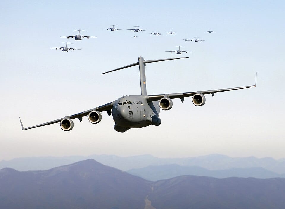As 10 maiores frotas militares aéreas do mundo e os países que dominam os céus