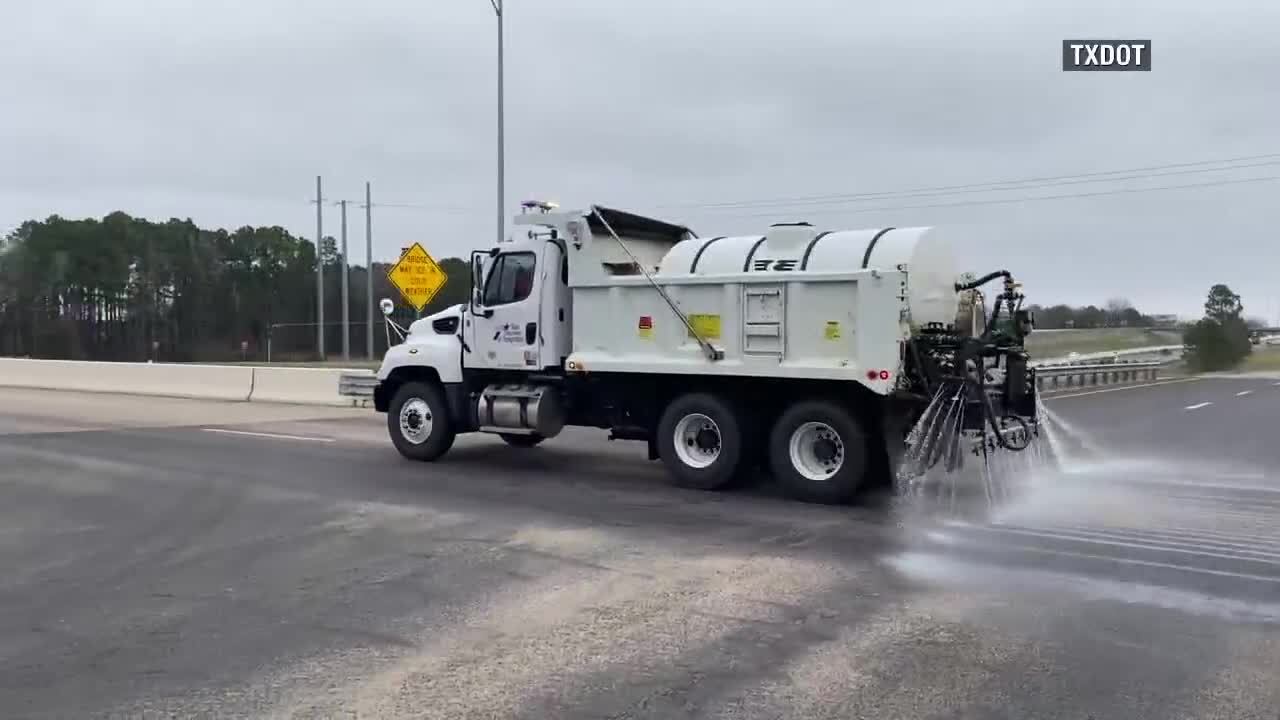 TXDOT prepares roads ahead of incoming winter storms
