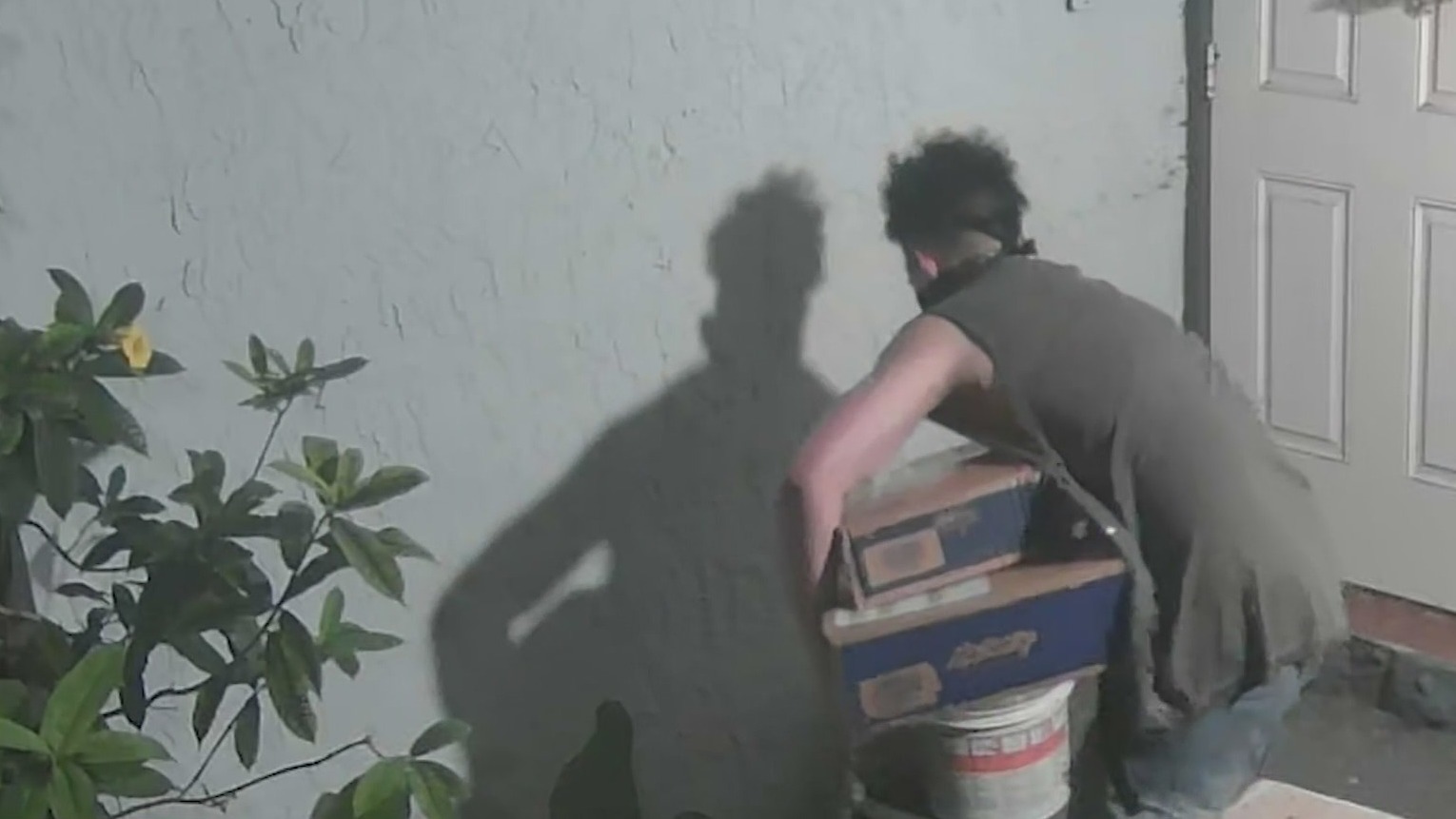 Porch pirate caught on camera stealing $1,000 in packages from Miramar ...