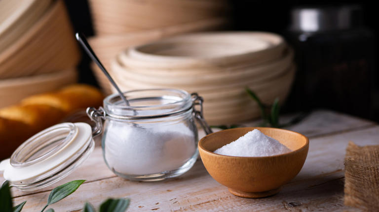 The main differences between aspartame and sucralose