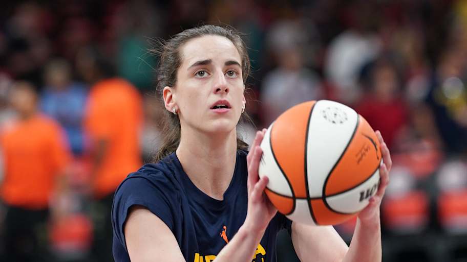 Caitlin Clark's on-court feat with Fever coach turns heads