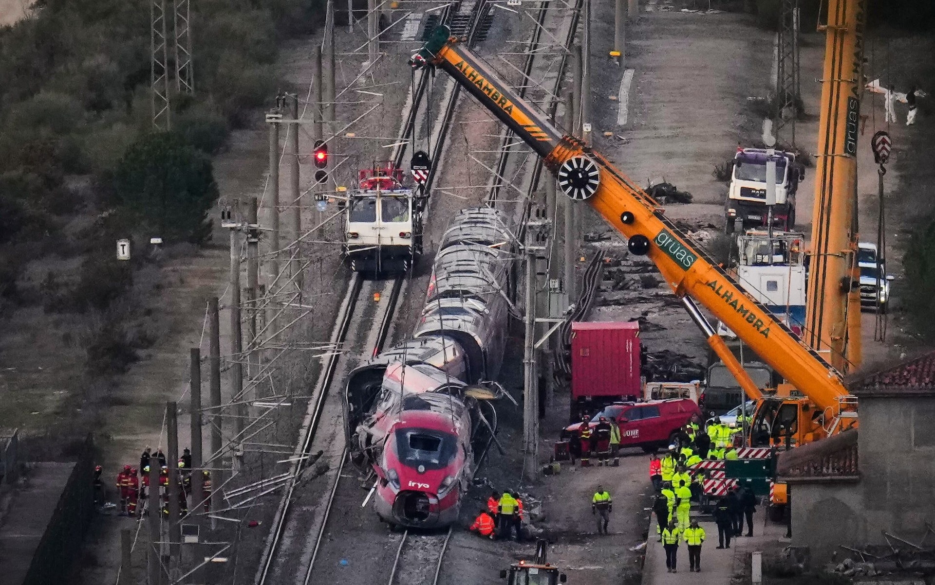 Spanish train driver did not know of fatal crash for four minutes<br>