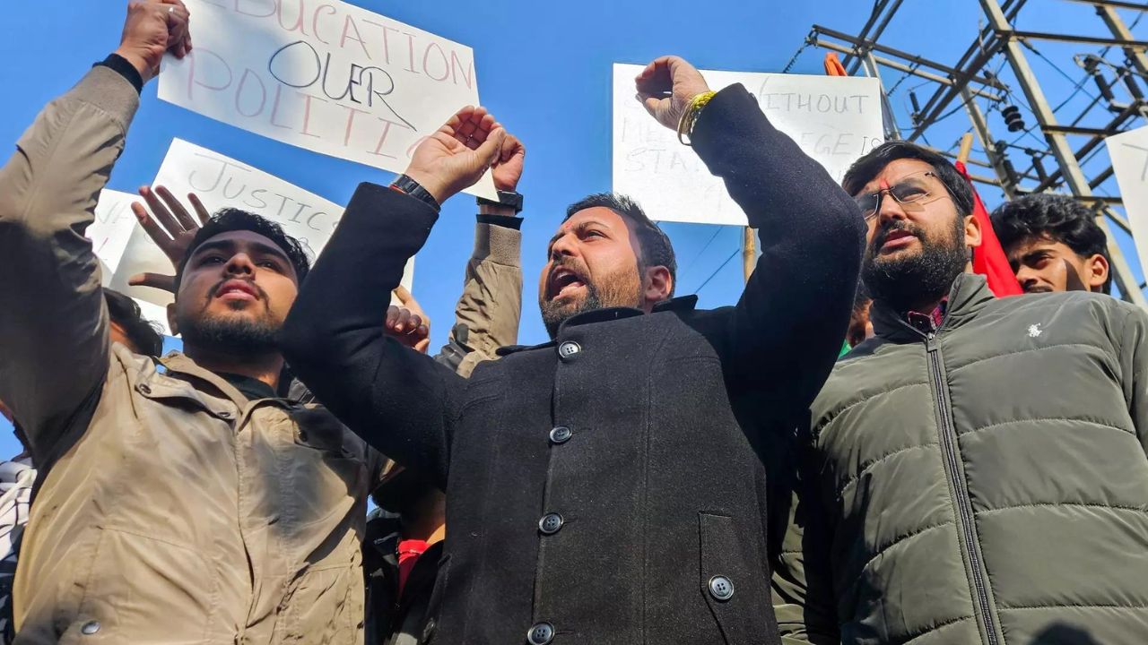 Jammu and Kashmir: Probe ordered into college student’s suicide in Doda ...