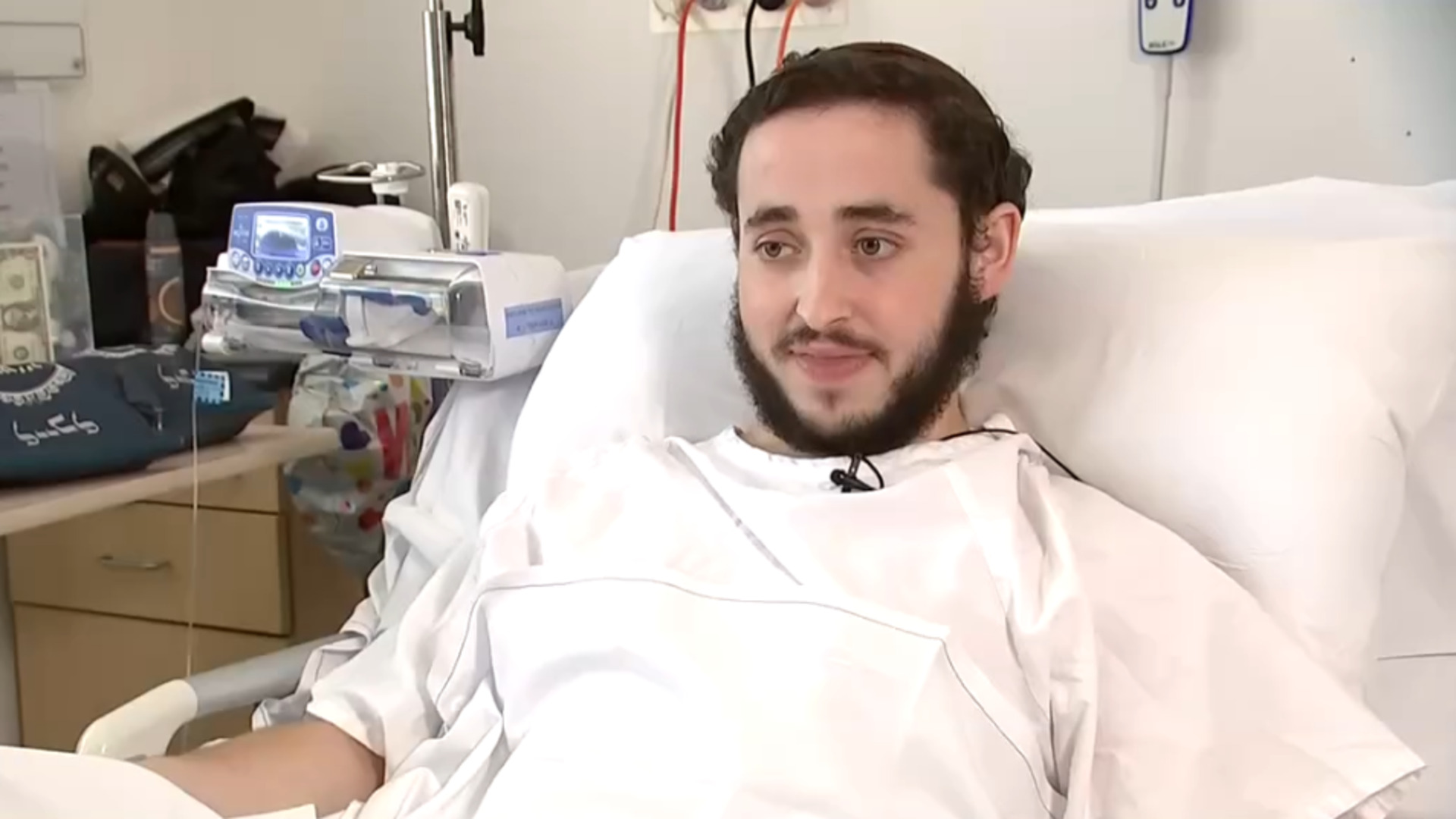 Rabbi shot during Bondi terror attack shares message of unity