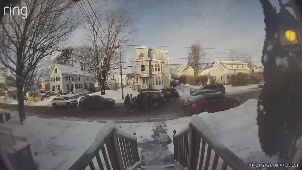 Ring video shows man in Westbrook being detained by ICE agents<br><br>