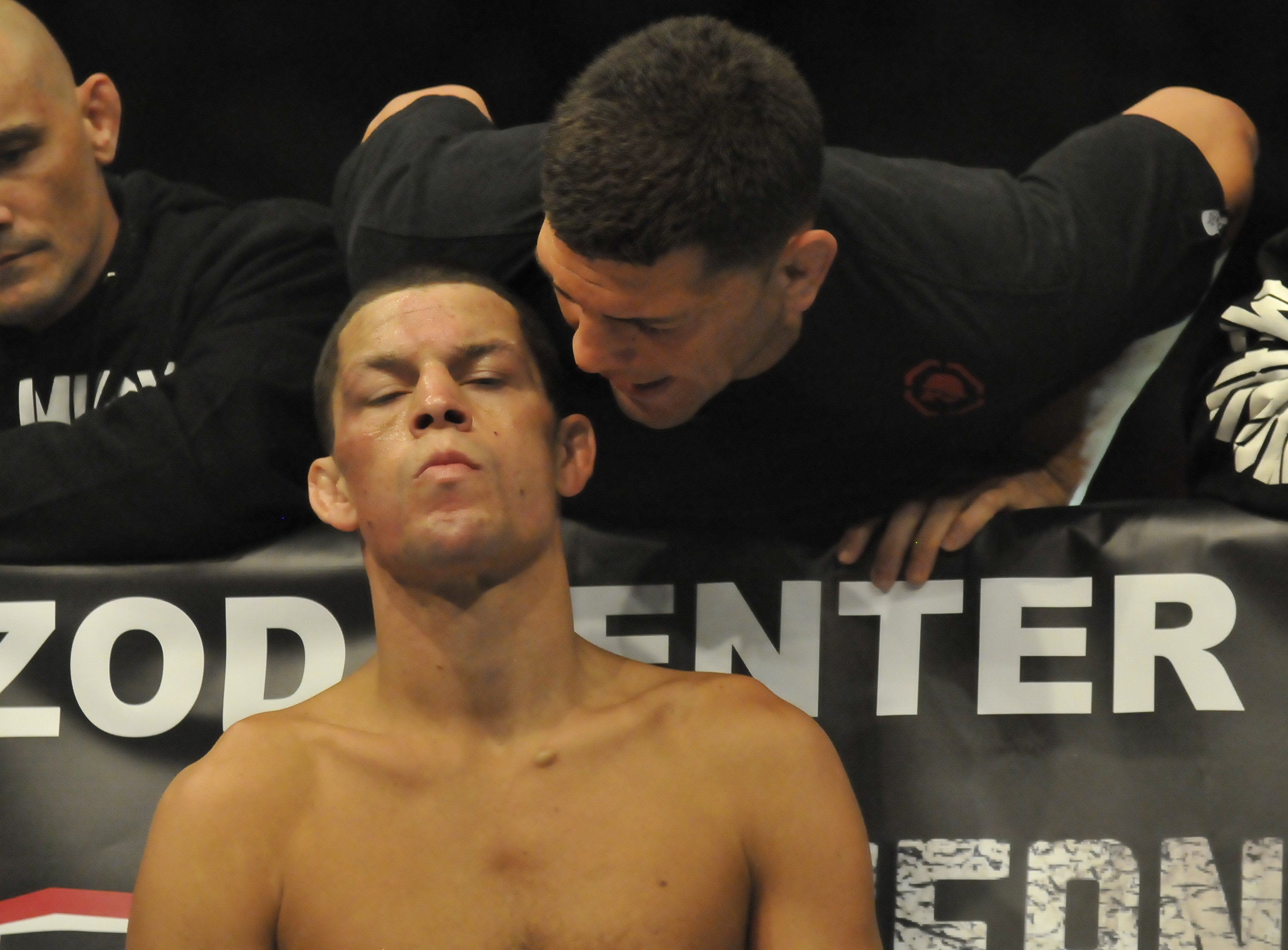 Bro beef? Nick Diaz, fresh out of rehab, takes shot at younger brother, Nate Diaz – 
