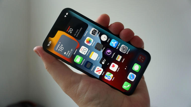 I’m starting to think we’re at the right time for small phones to make ...