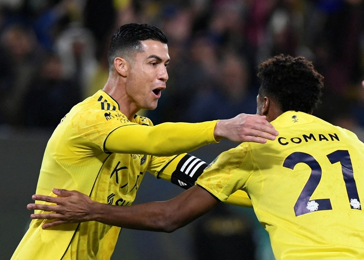 Khi nào Ronaldo chạm mốc 1.000 bàn thắng?